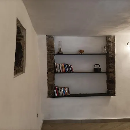 Lotus Flower 3* Sant'Olcese