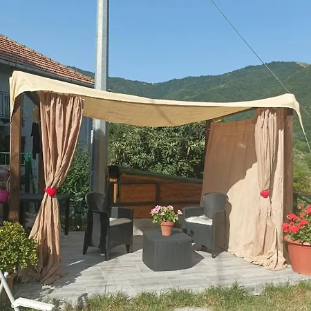 Lotus Flower Bed and Breakfast Sant'Olcese