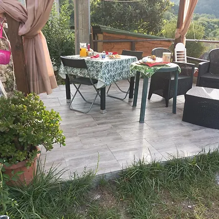 Lotus Flower Bed & Breakfast