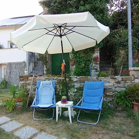 Lotus Flower Bed & Breakfast Sant'Olcese