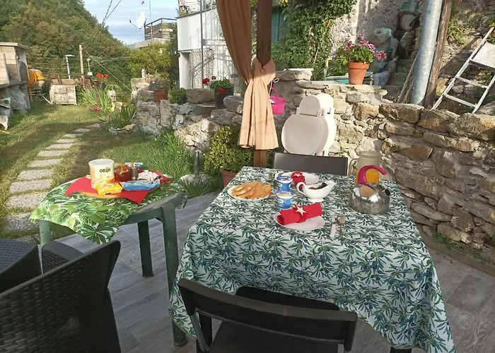 Lotus Flower 3* Sant'Olcese