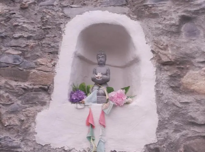 Lotus Flower Bed & Breakfast Sant'Olcese